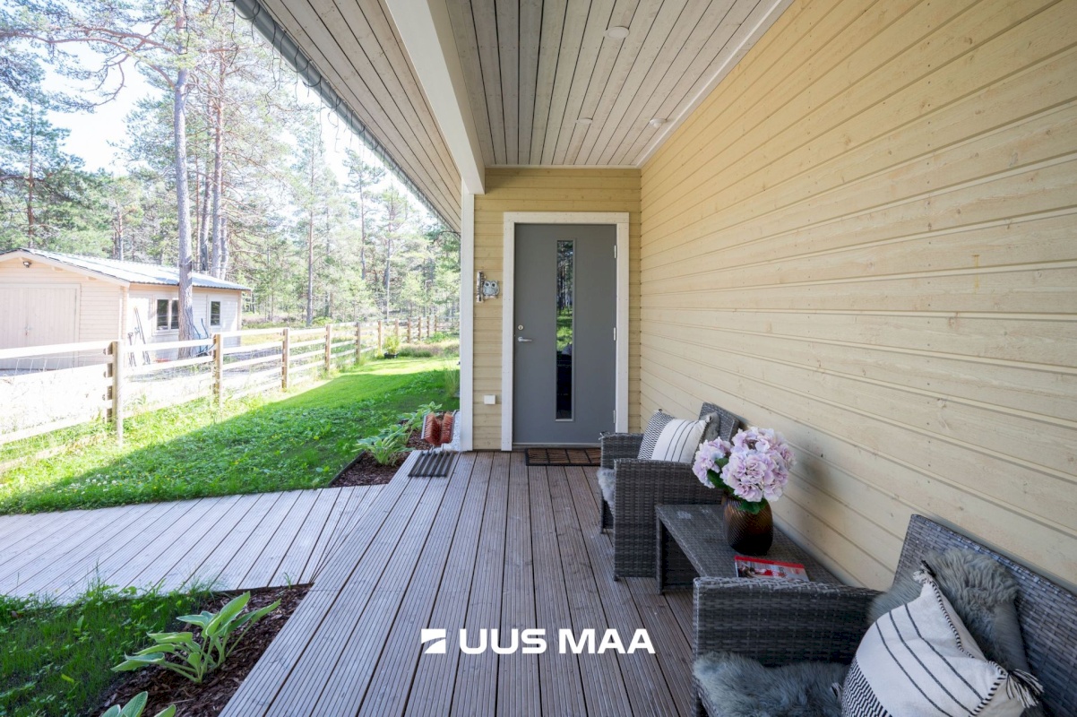 Lääne-Nigula vald, Rooslepa küla/Roslep, Trollitee