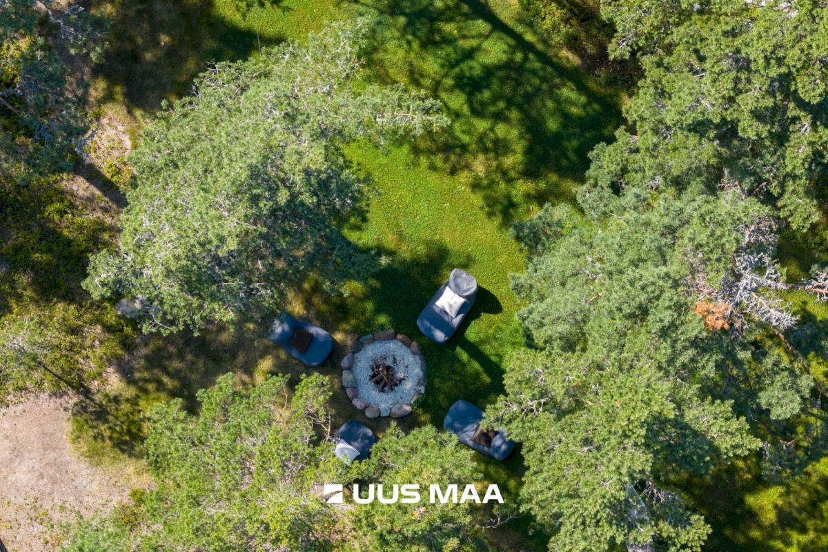 Lääne-Nigula vald, Rooslepa küla/Roslep, Trollitee