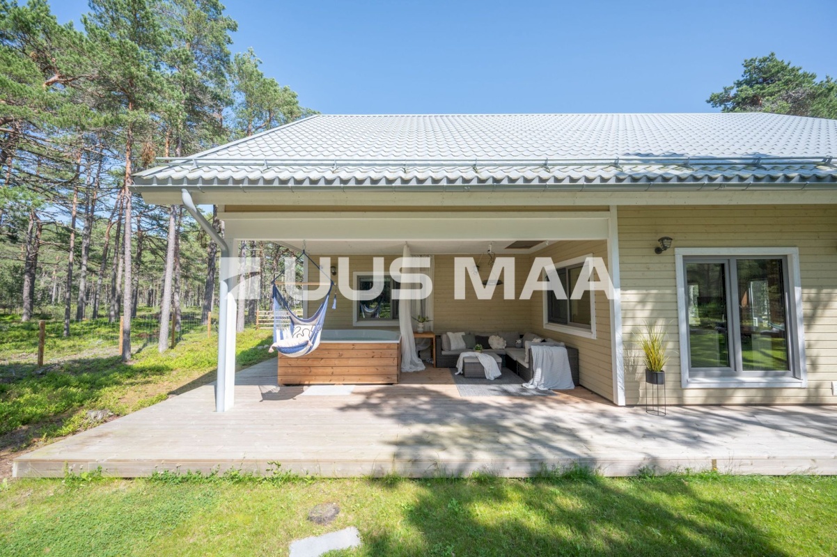 Lääne-Nigula vald, Rooslepa küla/Roslep, Trollitee