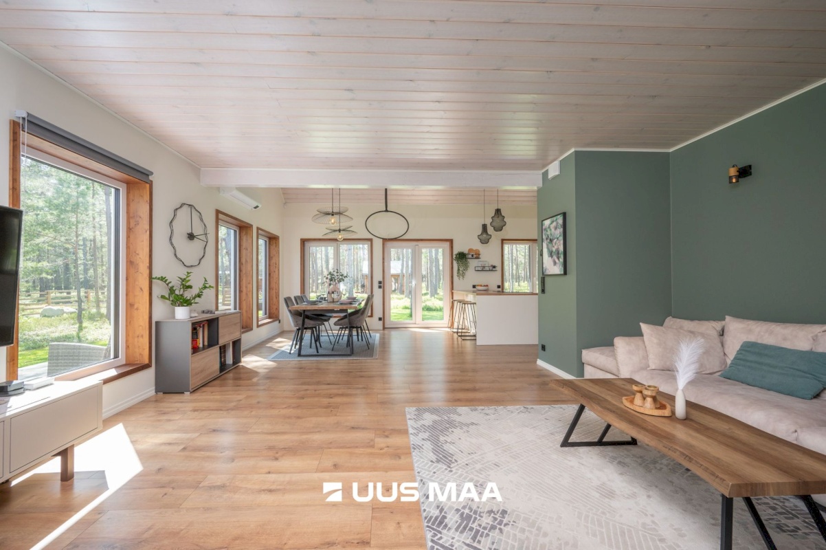 Lääne-Nigula vald, Rooslepa küla/Roslep, Trollitee