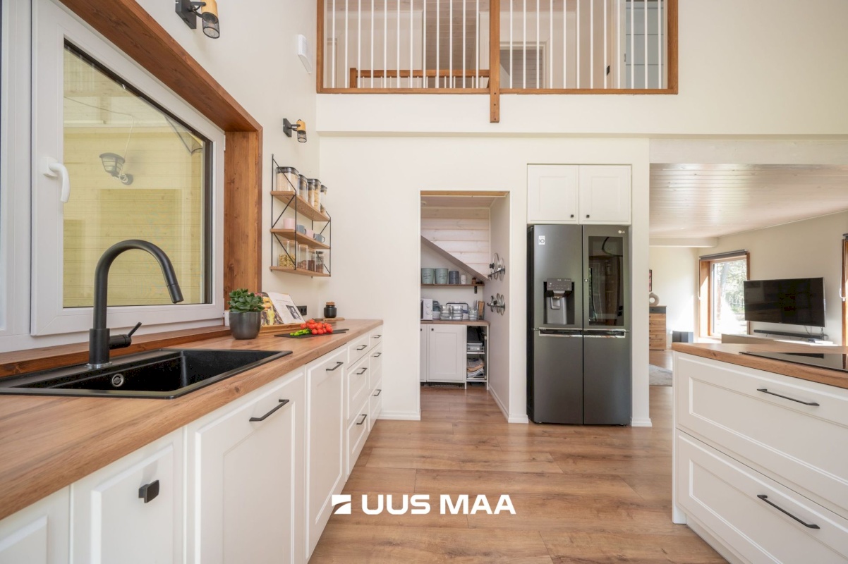 Lääne-Nigula vald, Rooslepa küla/Roslep, Trollitee