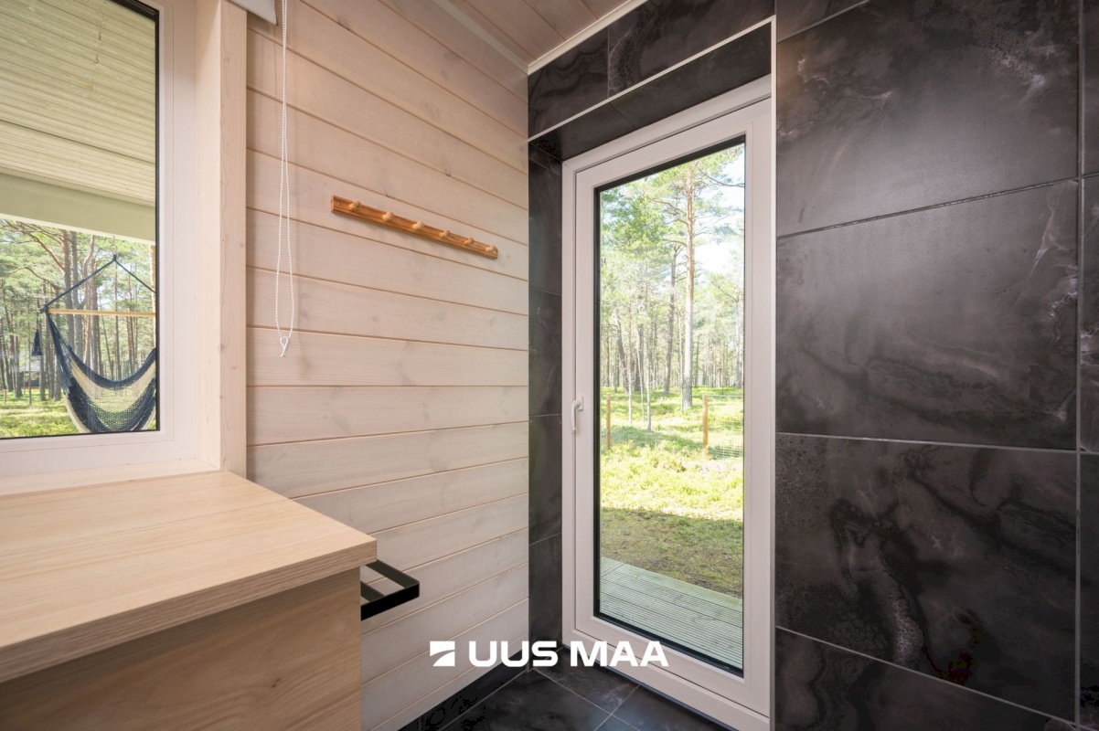 Lääne-Nigula vald, Rooslepa küla/Roslep, Trollitee