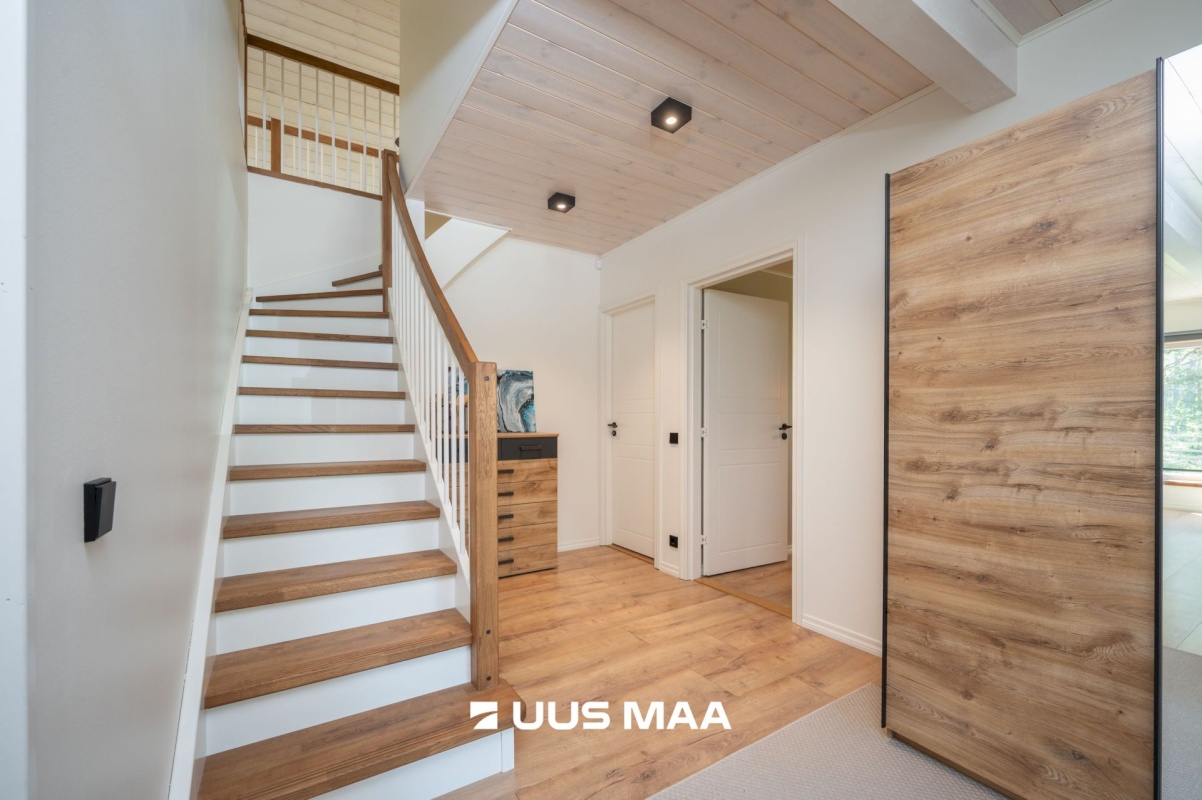 Lääne-Nigula vald, Rooslepa küla/Roslep, Trollitee