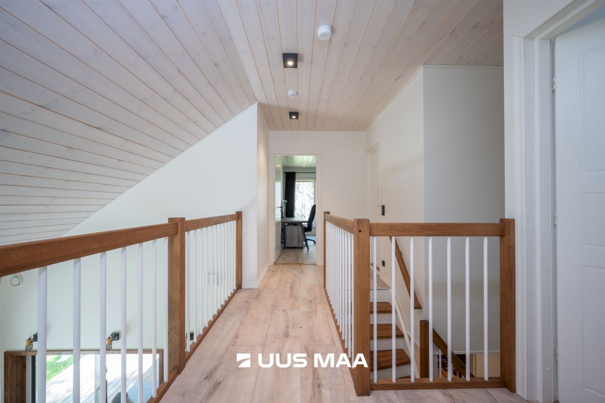 Lääne-Nigula vald, Rooslepa küla/Roslep, Trollitee