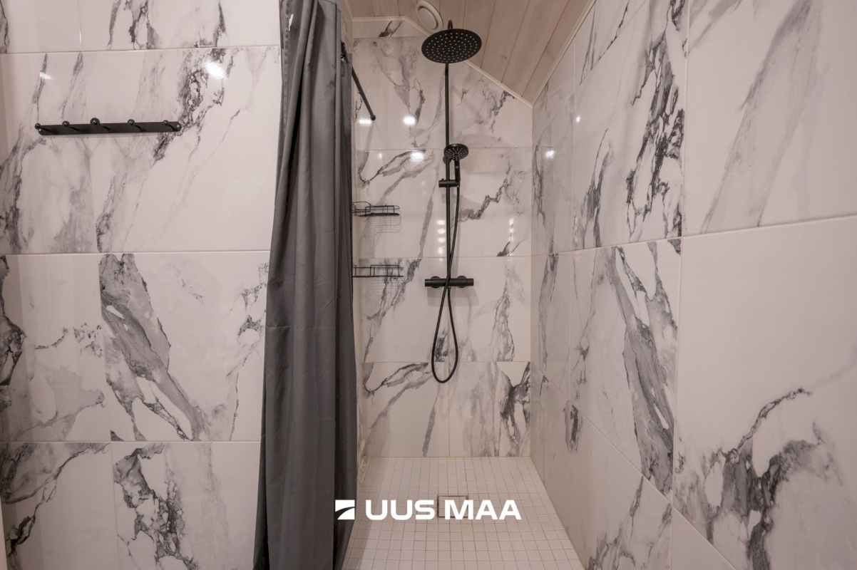 Lääne-Nigula vald, Rooslepa küla/Roslep, Trollitee