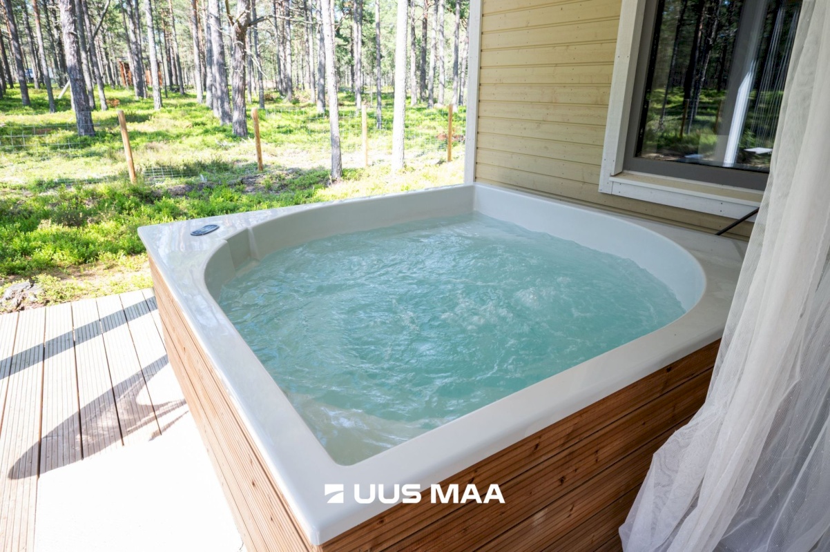 Lääne-Nigula vald, Rooslepa küla/Roslep, Trollitee