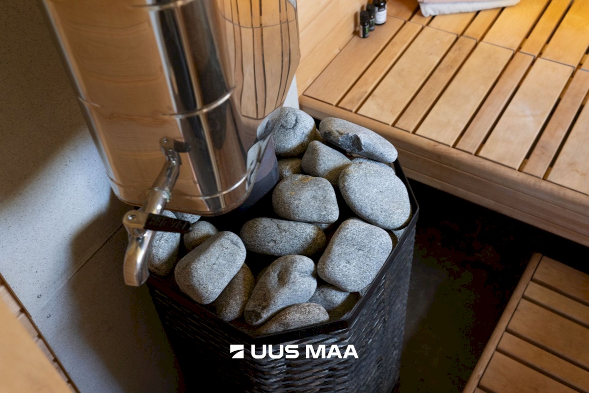 Lääne-Nigula vald, Rooslepa küla/Roslep, Trollitee