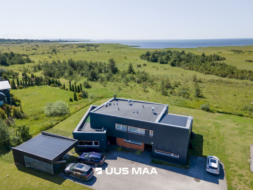 Saaremaa vald, Kuressaare linn, Vikerkaare tn 5