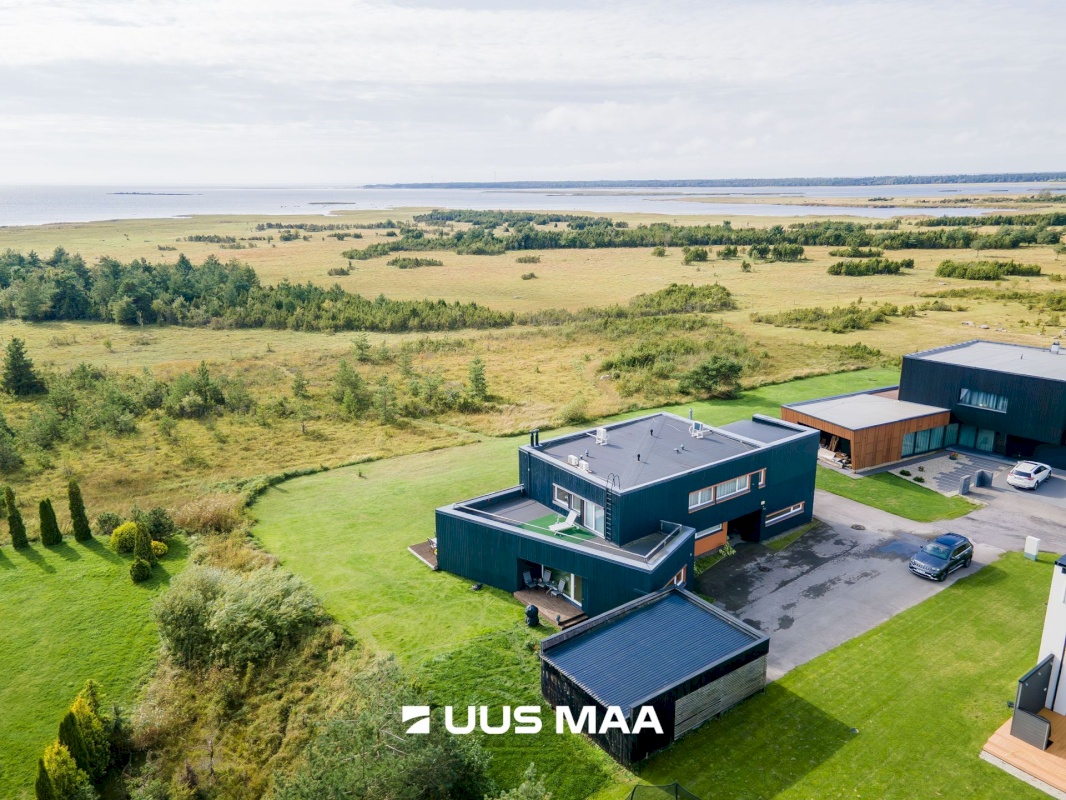 Saaremaa vald, Kuressaare linn, Vikerkaare tn 5