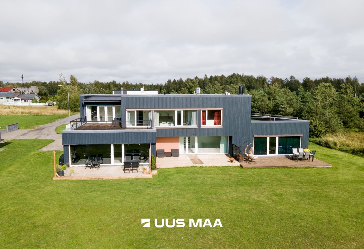 Saaremaa vald, Kuressaare linn, Vikerkaare tn 5