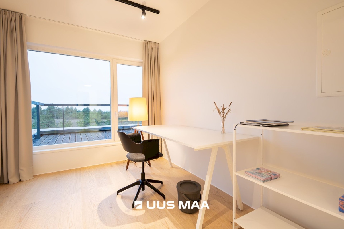 Saaremaa vald, Kuressaare linn, Vikerkaare tn 5