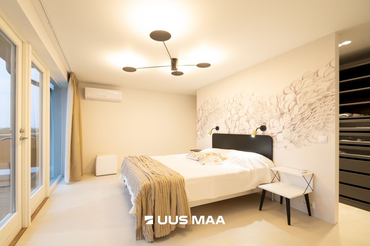 Saaremaa vald, Kuressaare linn, Vikerkaare tn 5