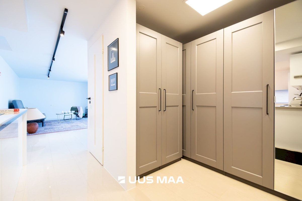 Saaremaa vald, Kuressaare linn, Vikerkaare tn 5