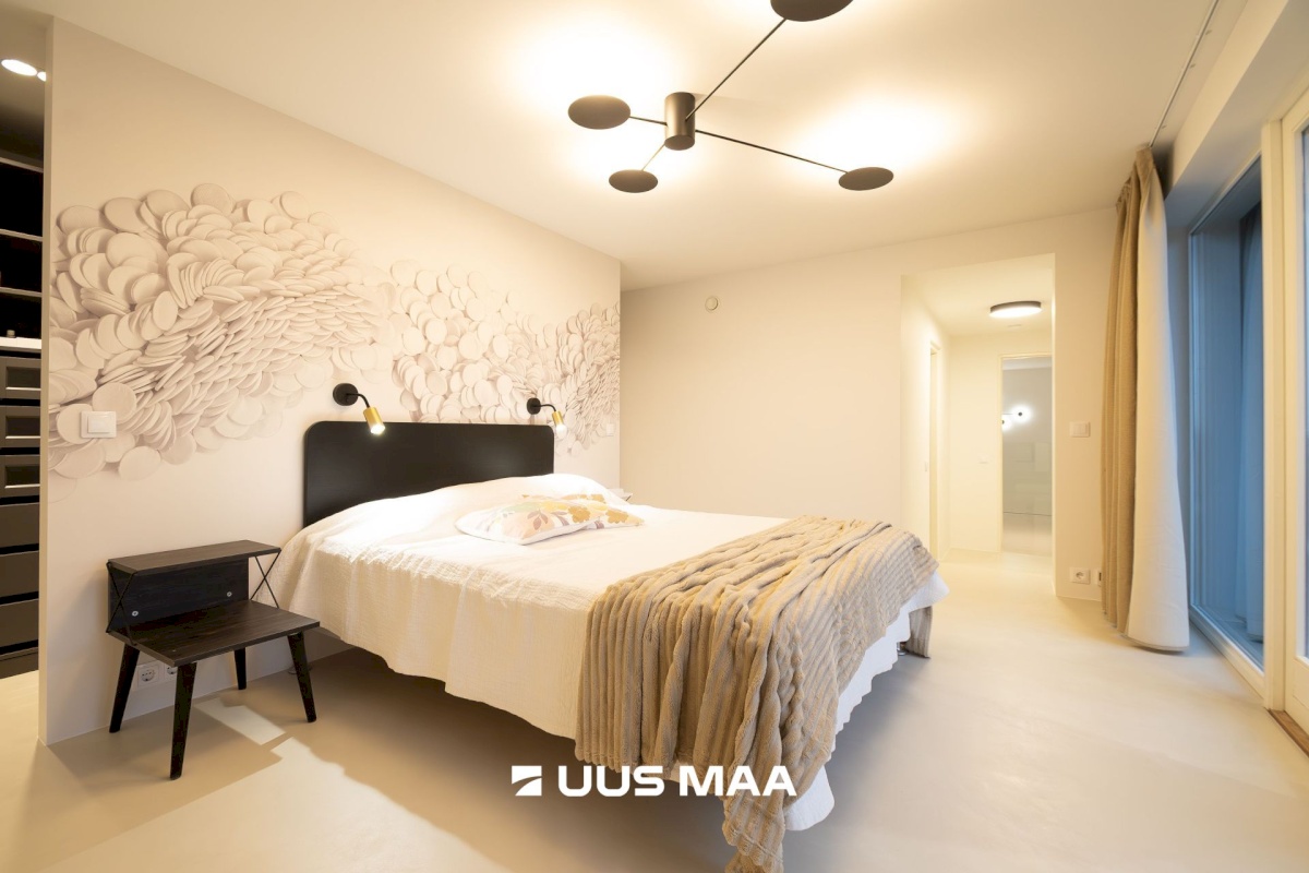 Saaremaa vald, Kuressaare linn, Vikerkaare tn 5