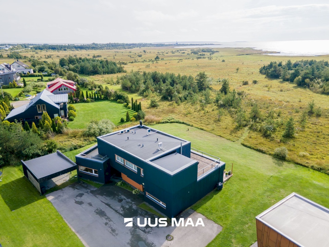 Saaremaa vald, Kuressaare linn, Vikerkaare tn 5