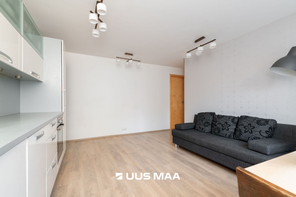 Tallinn, Kesklinna linnaosa, Komeedi 4