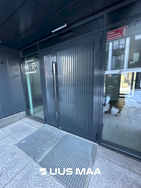Tallinn, Kesklinna linnaosa, Uus Maailm, Toom-Kuninga tn 15