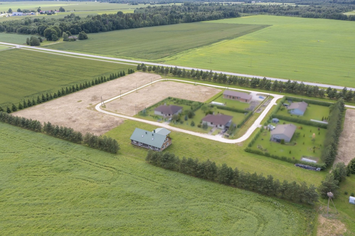 Paide linn, Sargvere küla, Alliksoone Tee 15
