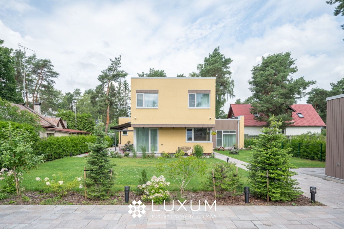 Tallinn, Nõmme linnaosa, Hiiu, Raudtee 126