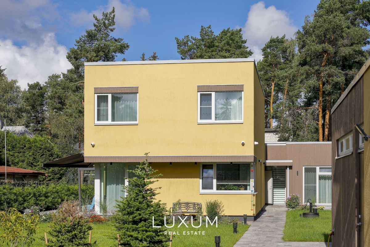 Tallinn, Nõmme linnaosa, Hiiu, Raudtee 126
