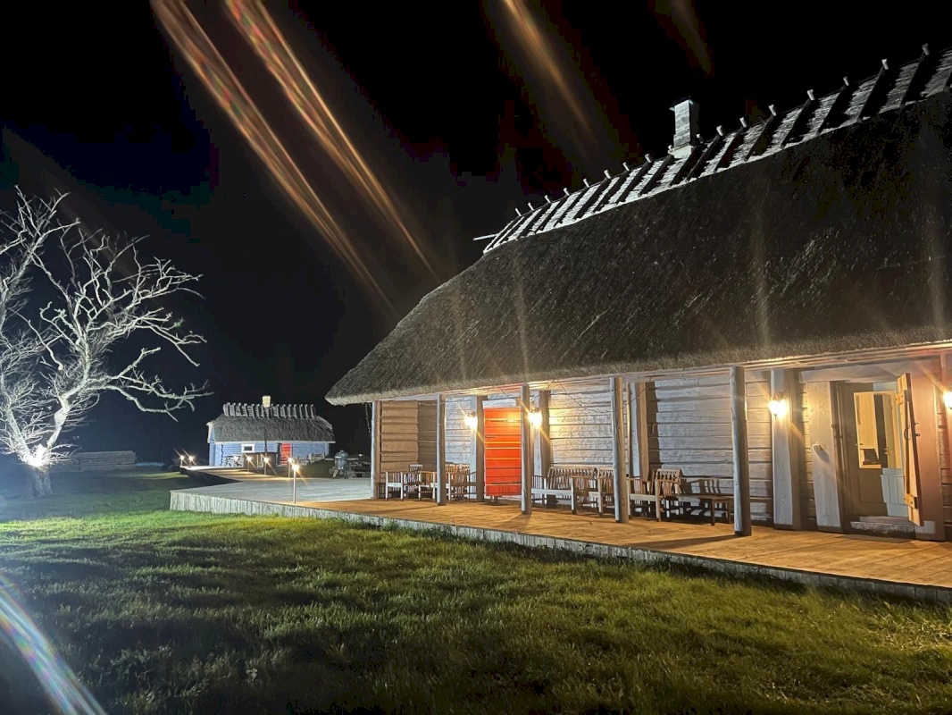 Saaremaa vald, Abruka küla
