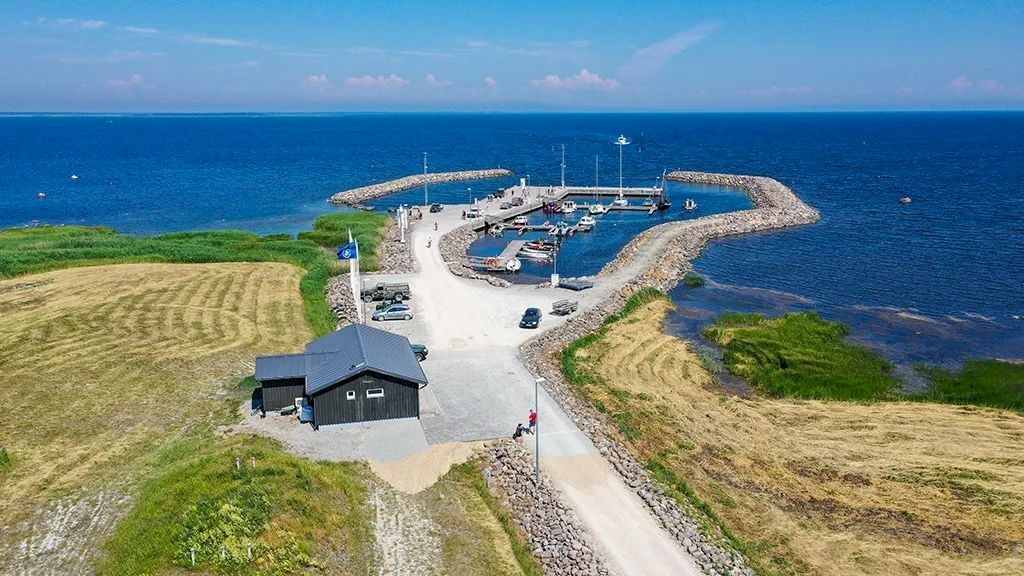 Saaremaa vald, Abruka küla