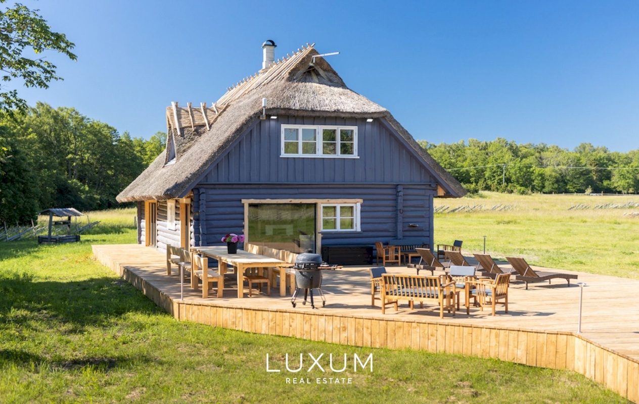 Saaremaa vald, Abruka küla