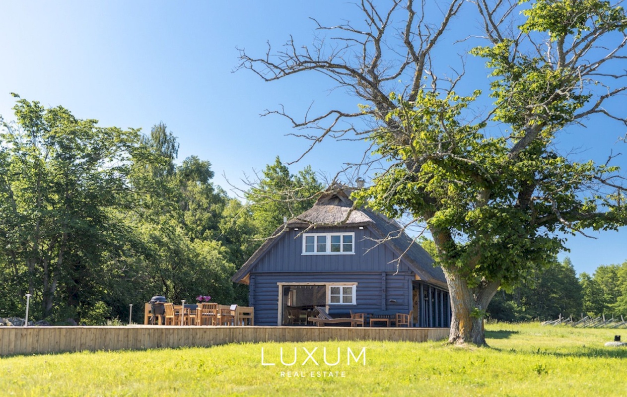 Saaremaa vald, Abruka küla