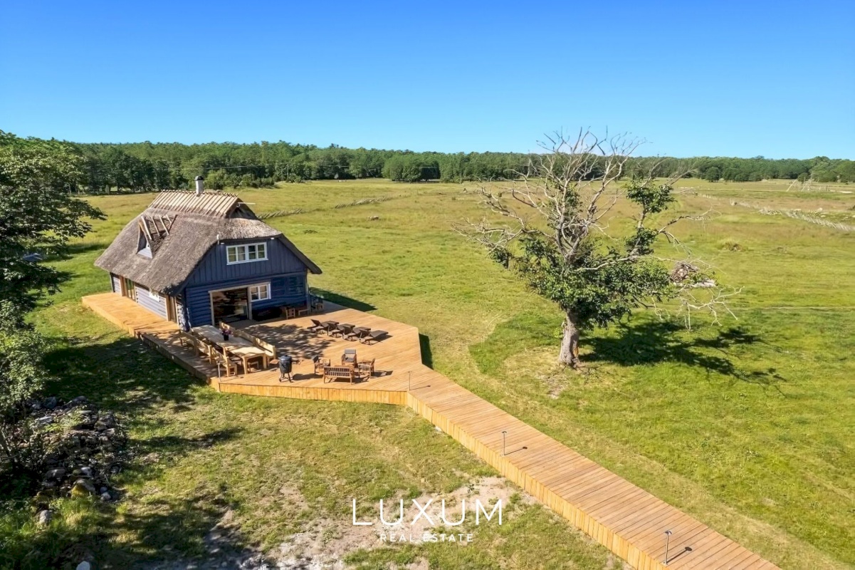 Saaremaa vald, Abruka küla