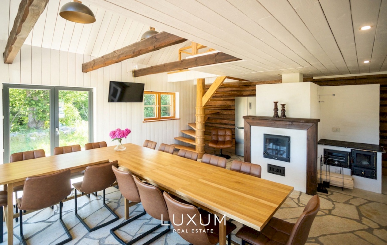 Saaremaa vald, Abruka küla