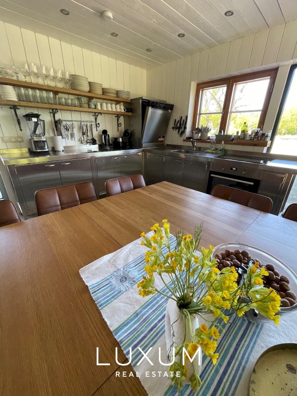 Saaremaa vald, Abruka küla