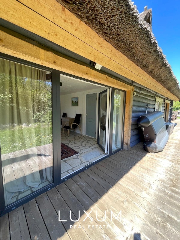 Saaremaa vald, Abruka küla