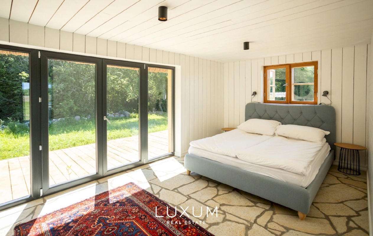 Saaremaa vald, Abruka küla