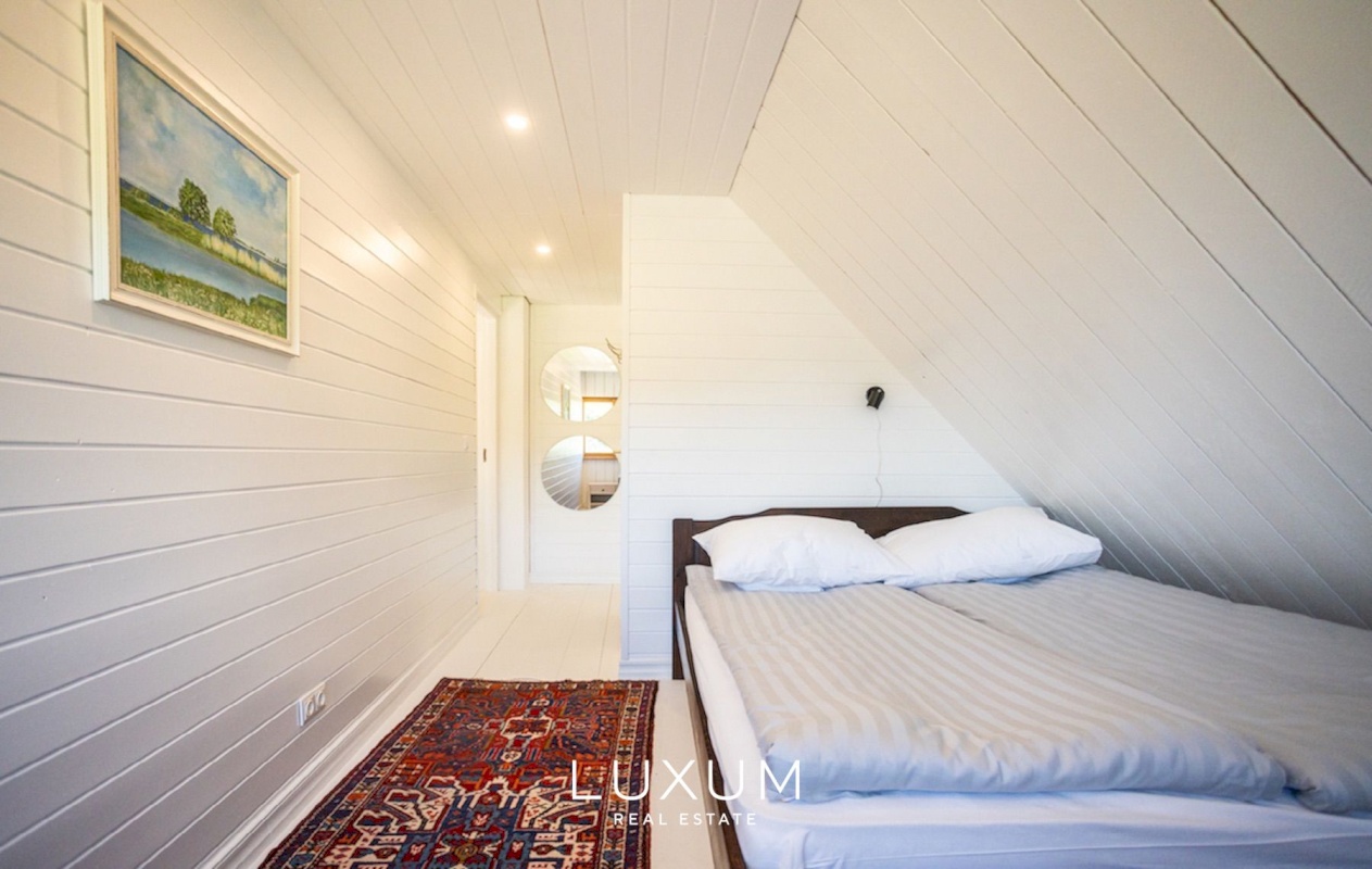 Saaremaa vald, Abruka küla