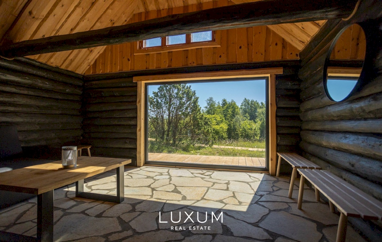 Saaremaa vald, Abruka küla