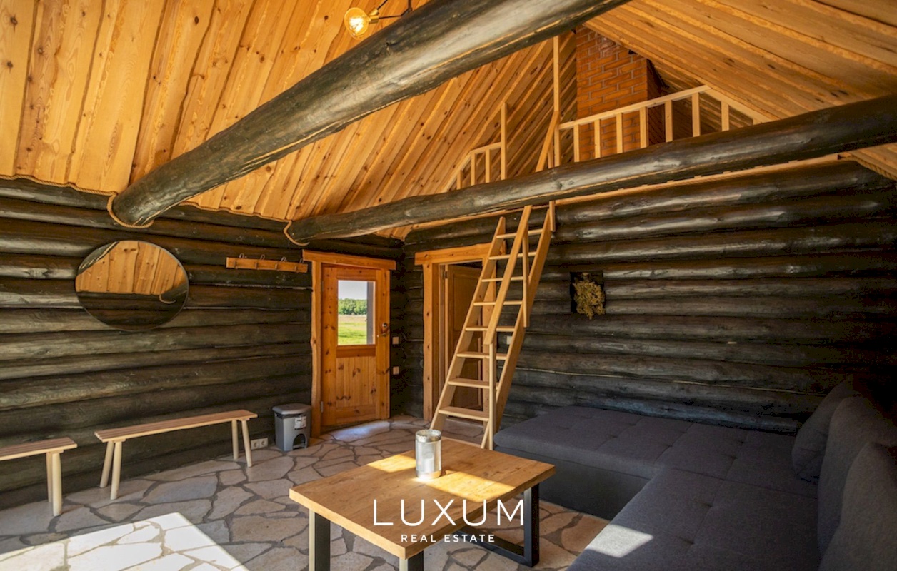 Saaremaa vald, Abruka küla