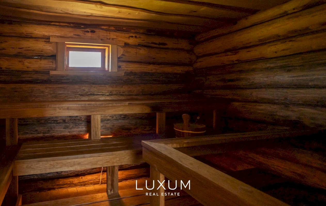 Saaremaa vald, Abruka küla