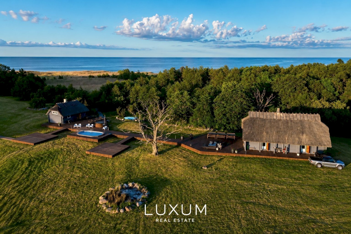 Saaremaa vald, Abruka küla