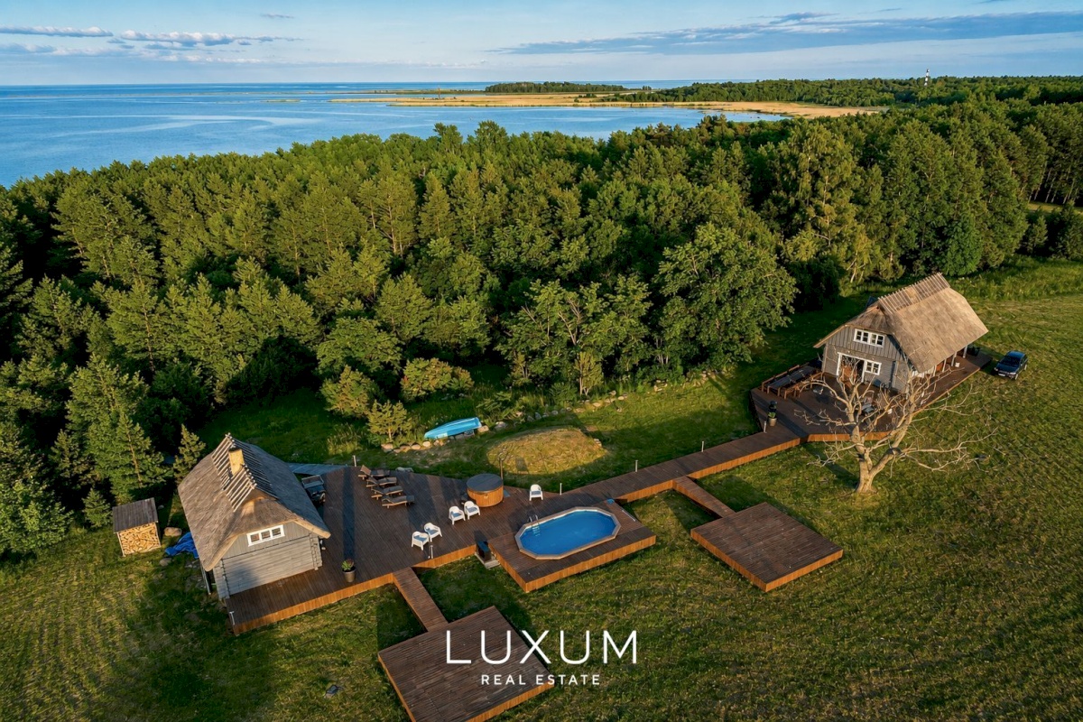 Saaremaa vald, Abruka küla