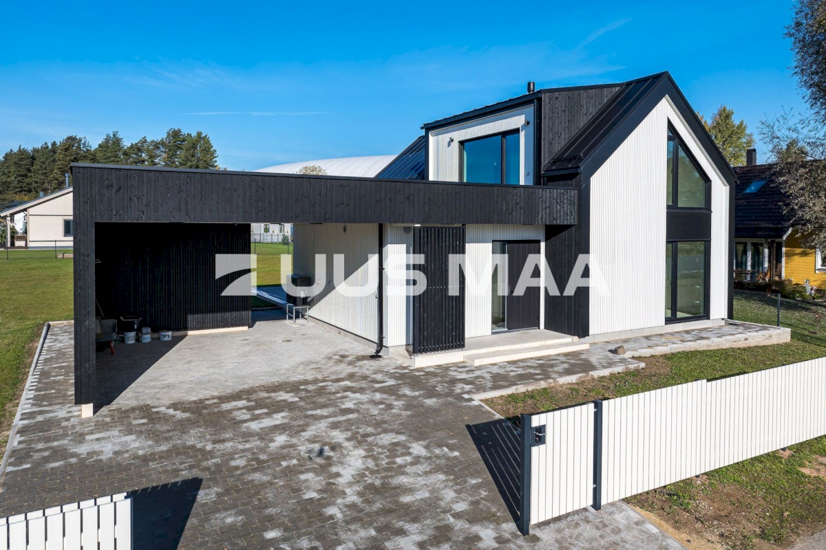 Viljandi linn, Järveotsa, Vaikuse 15