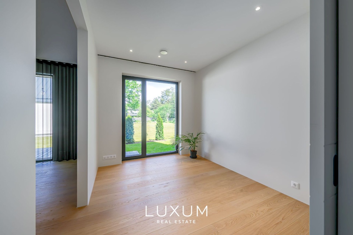 Viimsi vald, Pringi küla, Rannakaare tee 28