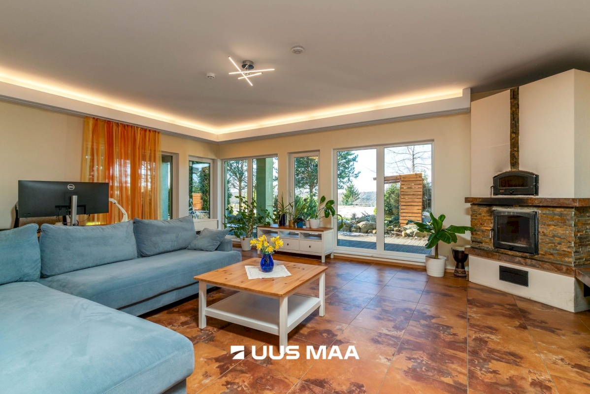 Viljandi vald, Vana-Võidu küla, Kõrgepõllu tee 6