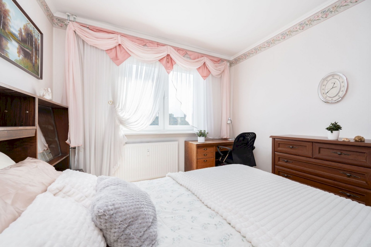 Tallinn, Haabersti linnaosa, Õismäe, Õismäe tee 8
