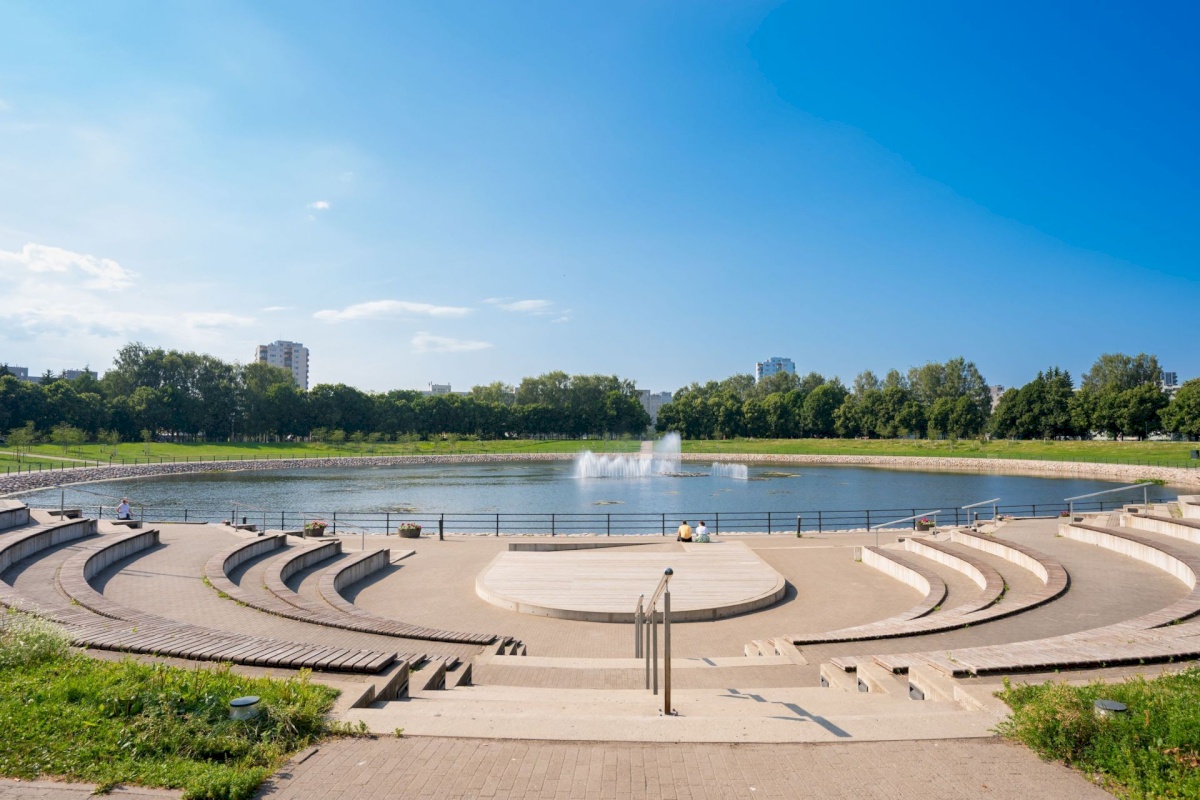 Tallinn, Haabersti linnaosa, Õismäe, Õismäe tee 8
