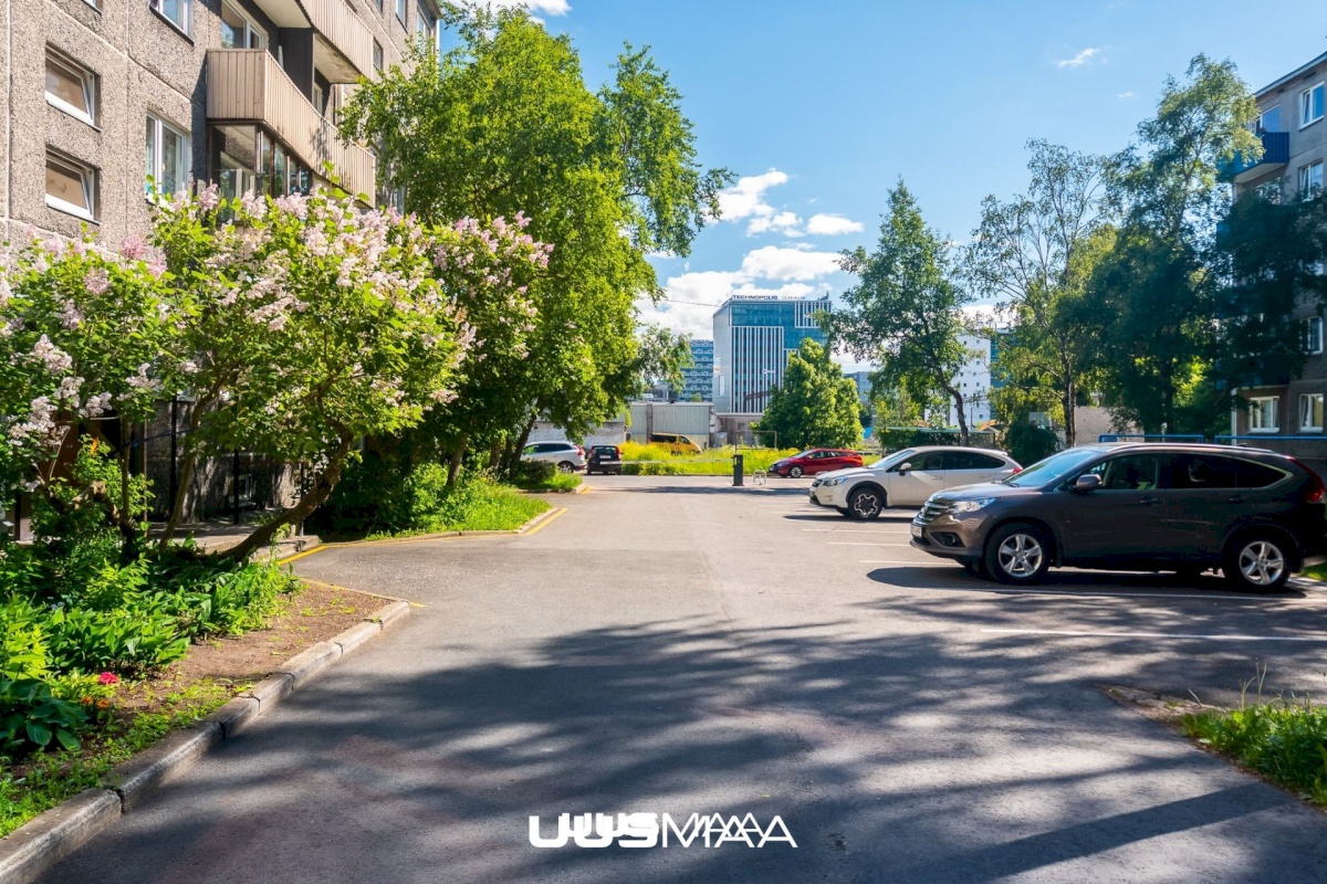 Tallinn, Lasnamäe linnaosa, Peterburi tee 26