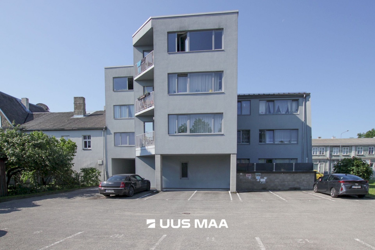 Pärnu linn, Pärnu linn, Kesklinn, Riia mnt 28a