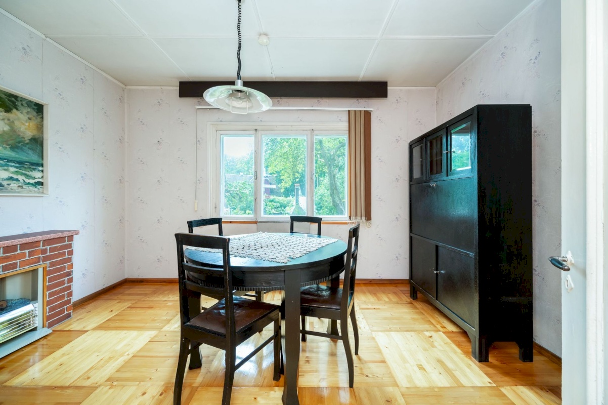 Tallinn, Nõmme linnaosa, Pärnu mnt 422a