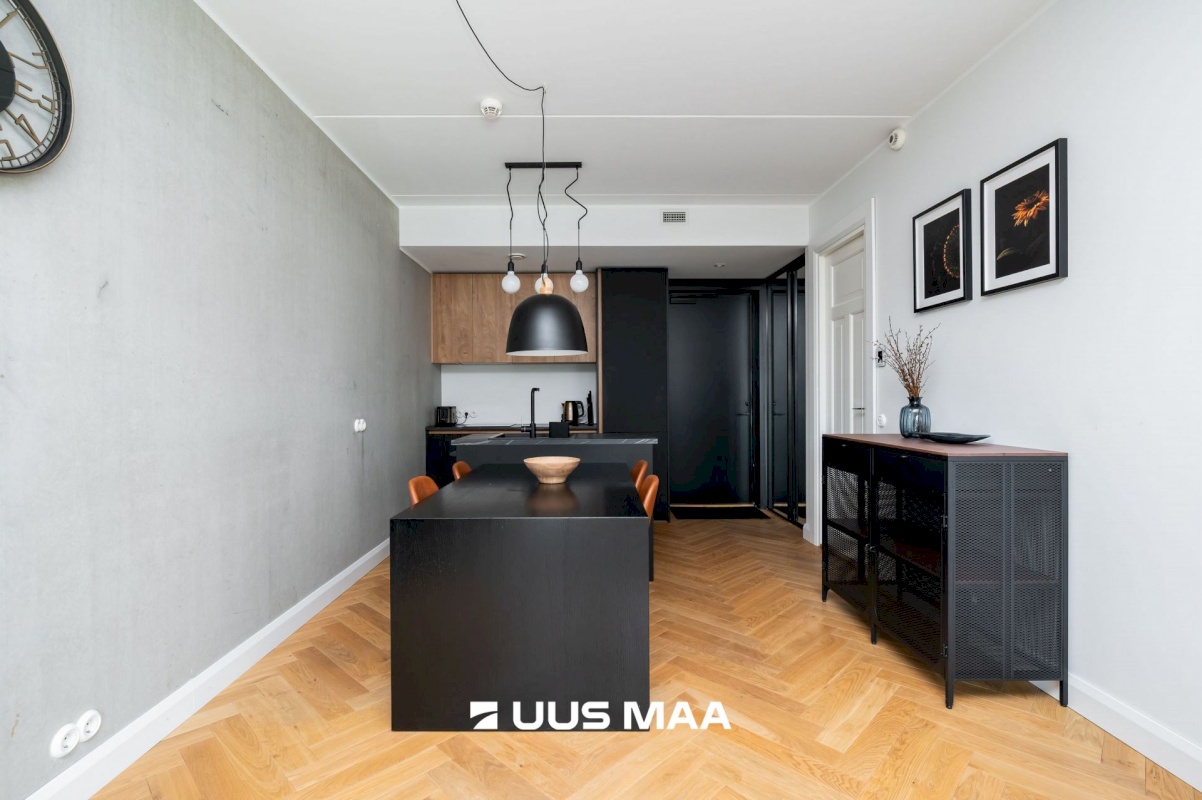 Tallinn, Kesklinna linnaosa, Toom-Kuninga 21