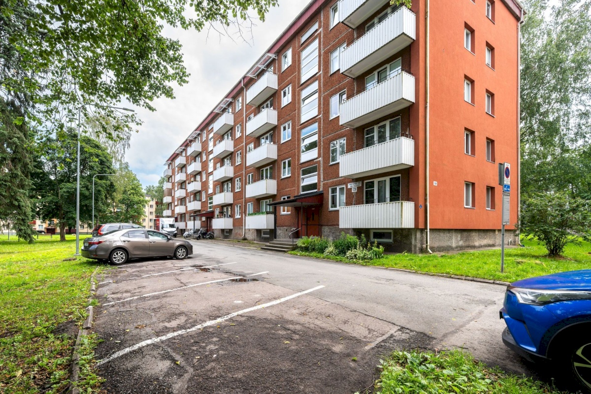 Tallinn, Mustamäe linnaosa, Mustamäe, Mustamäe tee 128