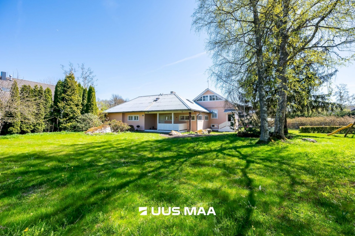 Viimsi vald, Leppneeme küla, Roosimetsa tee